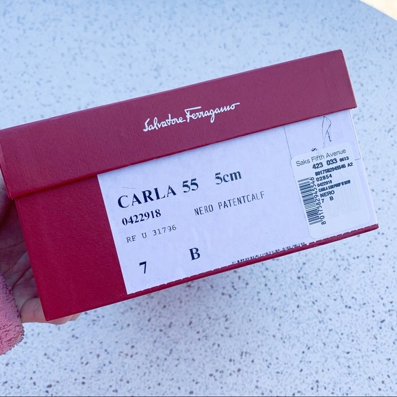 NWT Salvatore Ferragamo Black Leather Kitten Heels